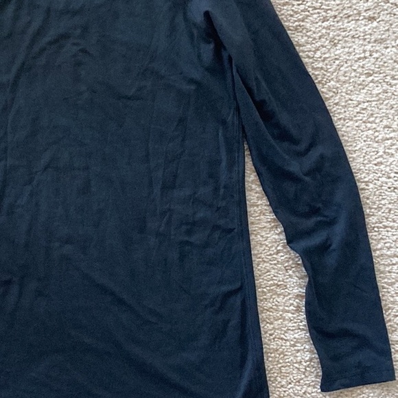 Lululemon Black Long Sleeve Tee - Picture 7 of 8